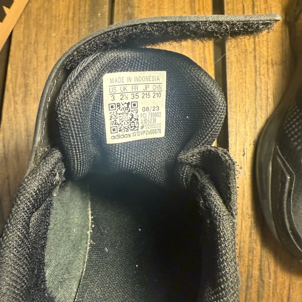 Adidas Star Wars Kids Black Shoes - Picture 3 of 7